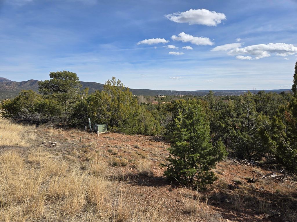 Image 5 of property listing at 125 Kiva Place 246, Sandia Park, NM 87047