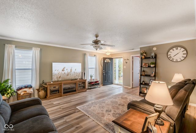 8532 Bluff Point Drive, Camby, IN 46113