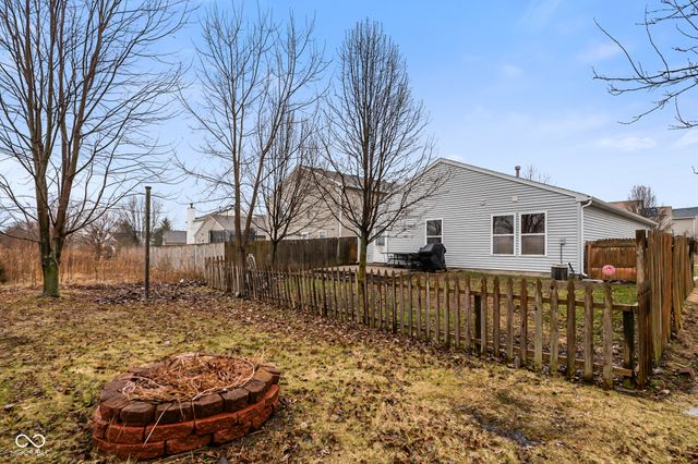 8532 Bluff Point Drive, Camby, IN 46113