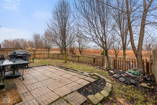 8532 Bluff Point Drive, Camby, IN 46113