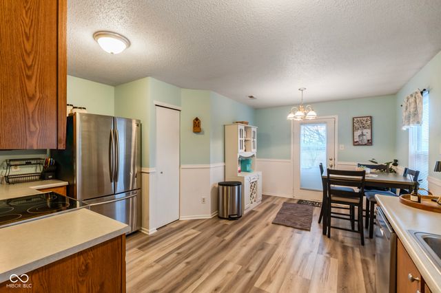 8532 Bluff Point Drive, Camby, IN 46113