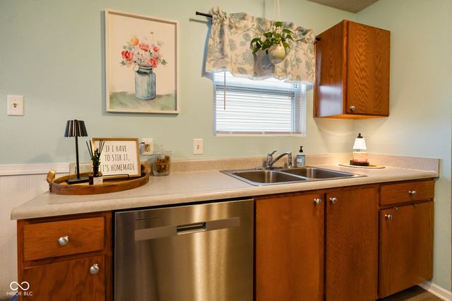 8532 Bluff Point Drive, Camby, IN 46113