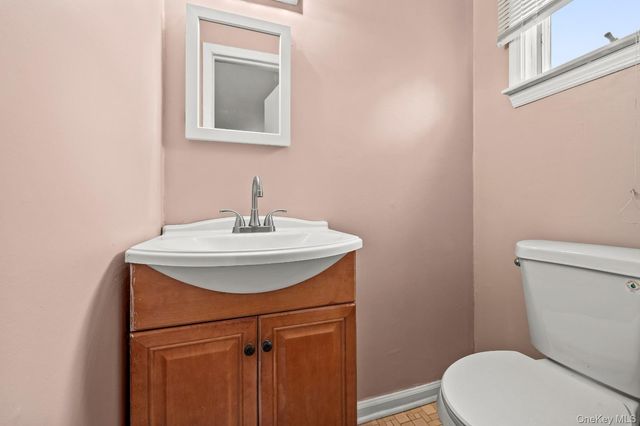 35 W 13th Street, Deer Park, NY 11729