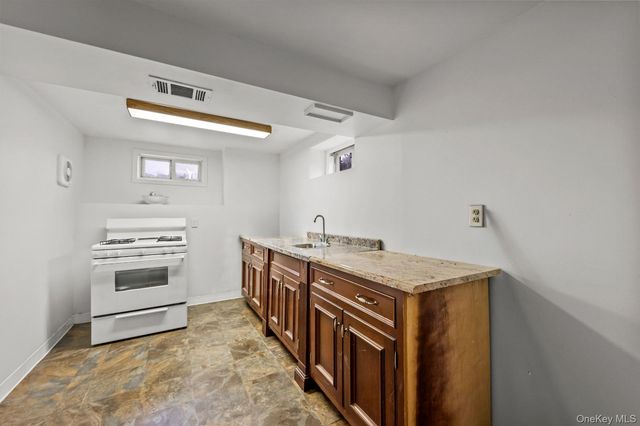 35 W 13th Street, Deer Park, NY 11729