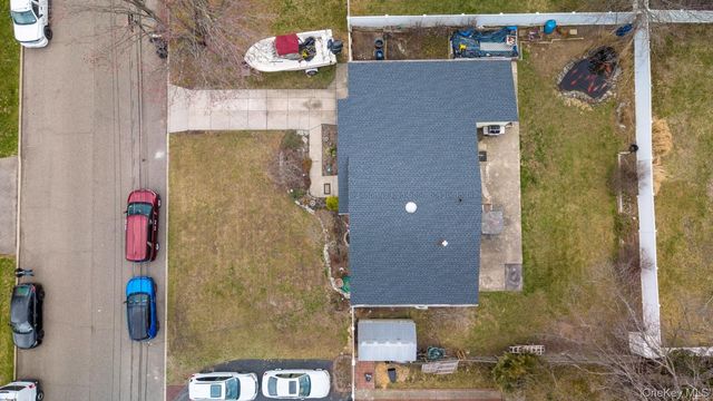 35 W 13th Street, Deer Park, NY 11729