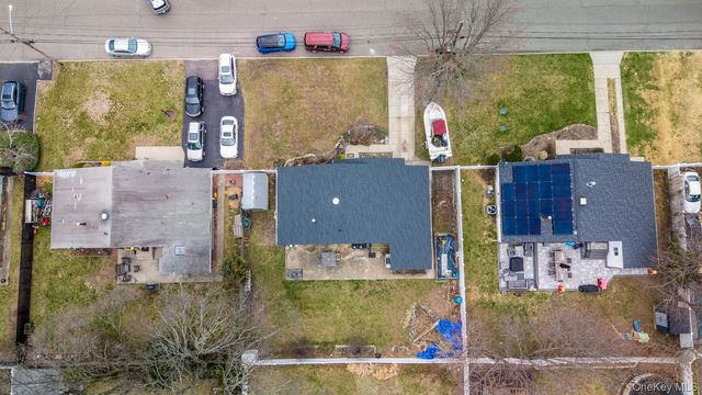 35 W 13th Street, Deer Park, NY 11729
