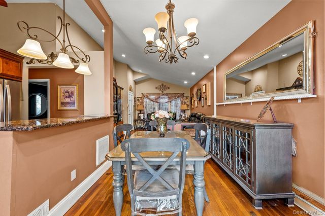 35 W 13th Street, Deer Park, NY 11729