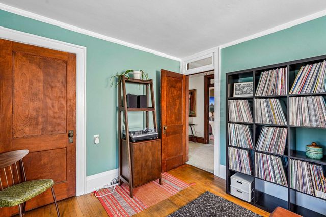 91 Oakland Park Avenue, Columbus, OH 43214