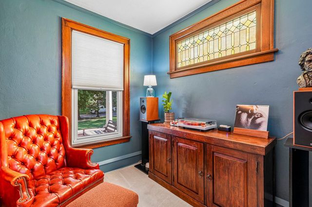 91 Oakland Park Avenue, Columbus, OH 43214
