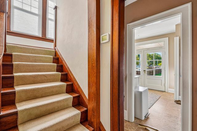 91 Oakland Park Avenue, Columbus, OH 43214