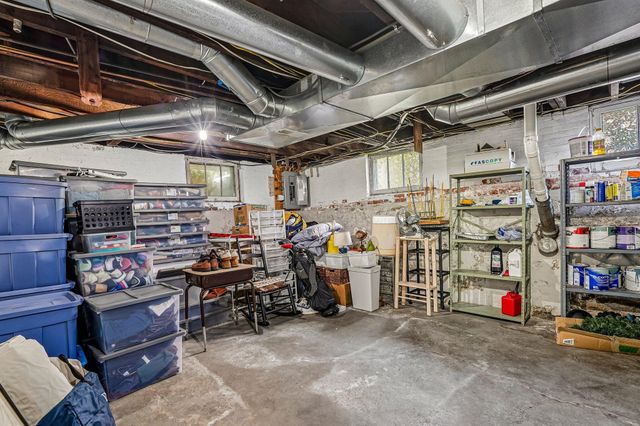 91 Oakland Park Avenue, Columbus, OH 43214