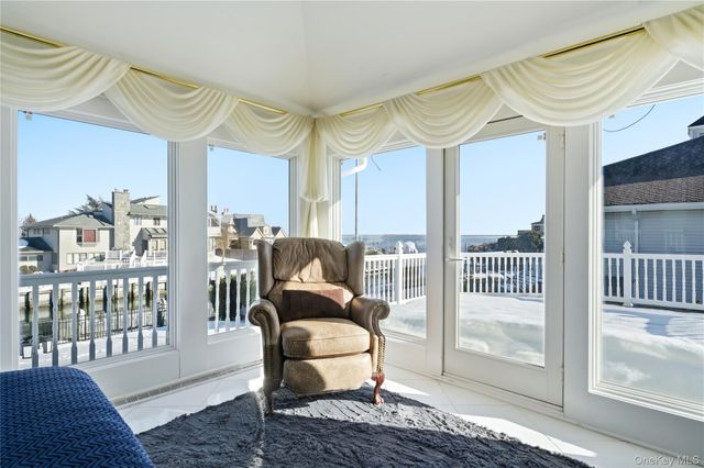 14 Club Drive, Massapequa, NY 11758