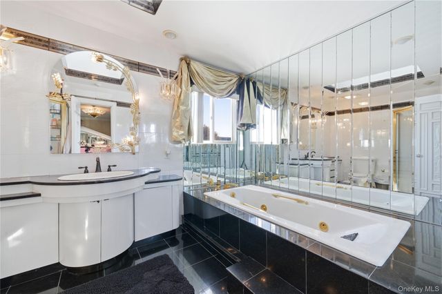 14 Club Drive, Massapequa, NY 11758