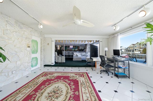 14 Club Drive, Massapequa, NY 11758