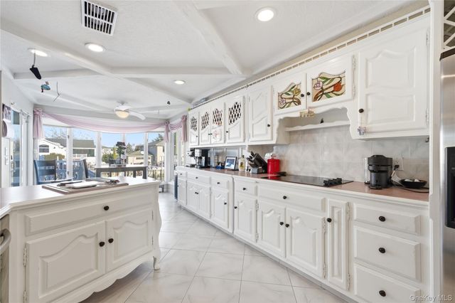 14 Club Drive, Massapequa, NY 11758