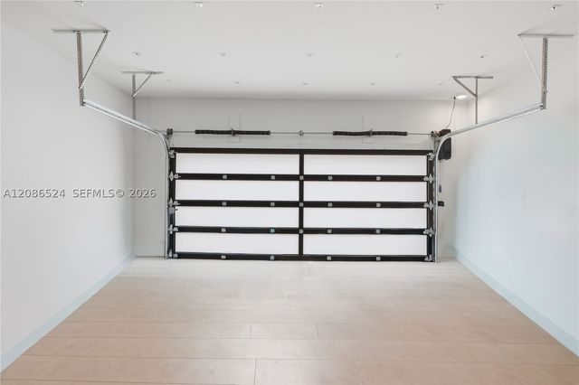415 Holiday Dr, Hallandale Beach, FL 33009