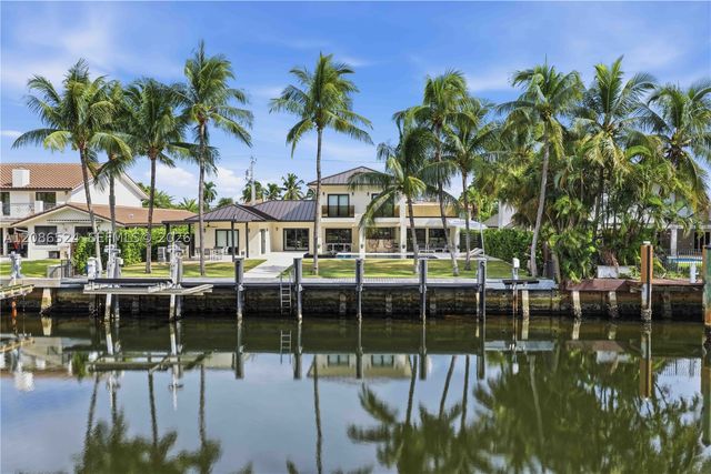 415 Holiday Dr, Hallandale Beach, FL 33009