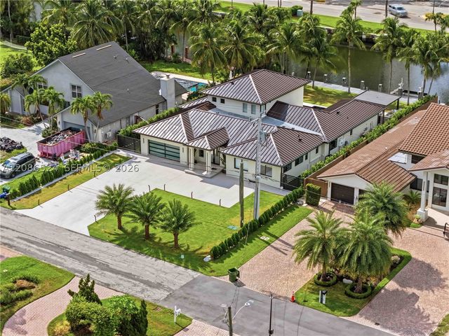 415 Holiday Dr, Hallandale Beach, FL 33009