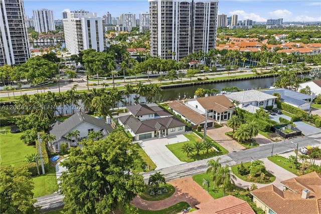 415 Holiday Dr, Hallandale Beach, FL 33009