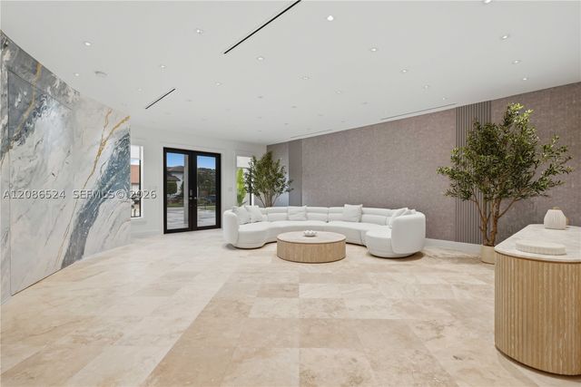 415 Holiday Dr, Hallandale Beach, FL 33009