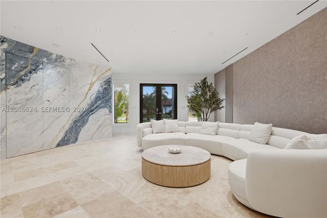 415 Holiday Dr, Hallandale Beach, FL 33009