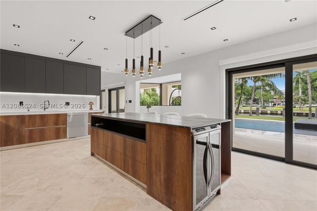 415 Holiday Dr, Hallandale Beach, FL 33009