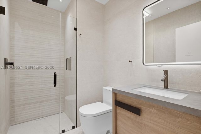 415 Holiday Dr, Hallandale Beach, FL 33009
