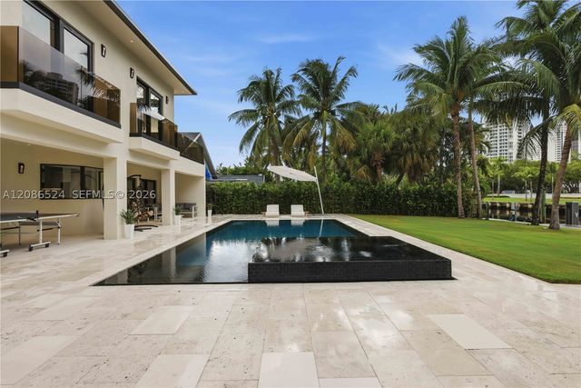 415 Holiday Dr, Hallandale Beach, FL 33009