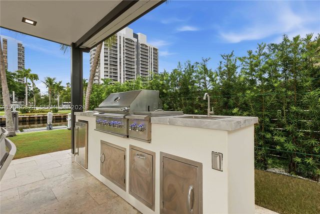415 Holiday Dr, Hallandale Beach, FL 33009
