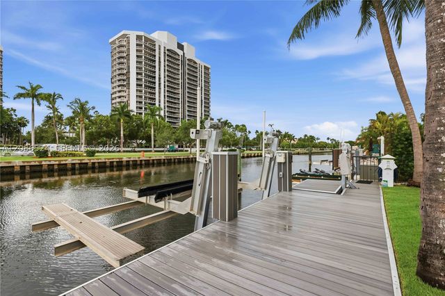 415 Holiday Dr, Hallandale Beach, FL 33009