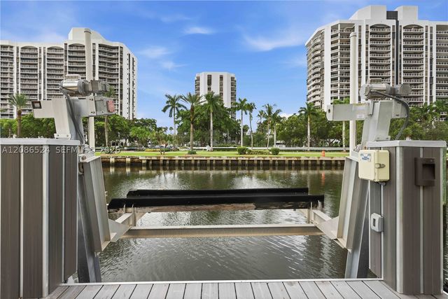 415 Holiday Dr, Hallandale Beach, FL 33009