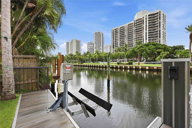 415 Holiday Dr, Hallandale Beach, FL 33009
