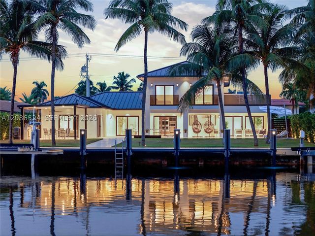 415 Holiday Dr, Hallandale Beach, FL 33009