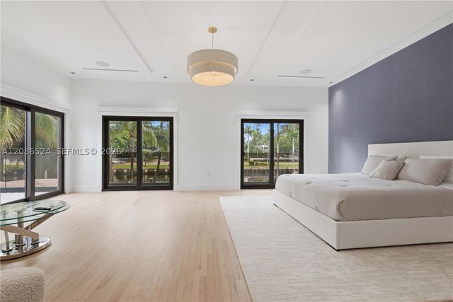 415 Holiday Dr, Hallandale Beach, FL 33009