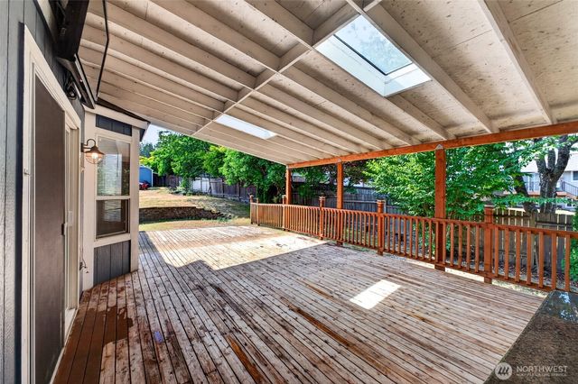 21415 116th Street E, Bonney Lake, WA 98391