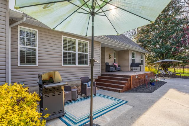 251 County Road 1121, Athens, TN 37303