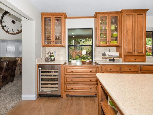 1749 Carignane Way, Escalon, CA 95320