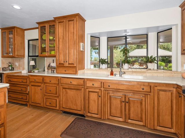 1749 Carignane Way, Escalon, CA 95320