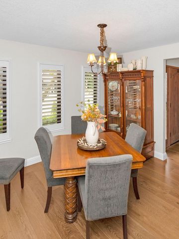 1749 Carignane Way, Escalon, CA 95320