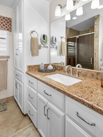 1749 Carignane Way, Escalon, CA 95320