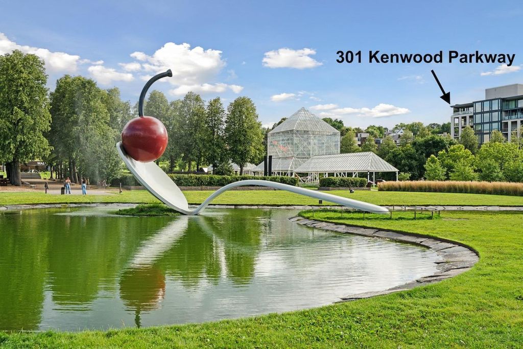 301 Kenwood Parkway 502, Minneapolis, MN 55403 — exterior