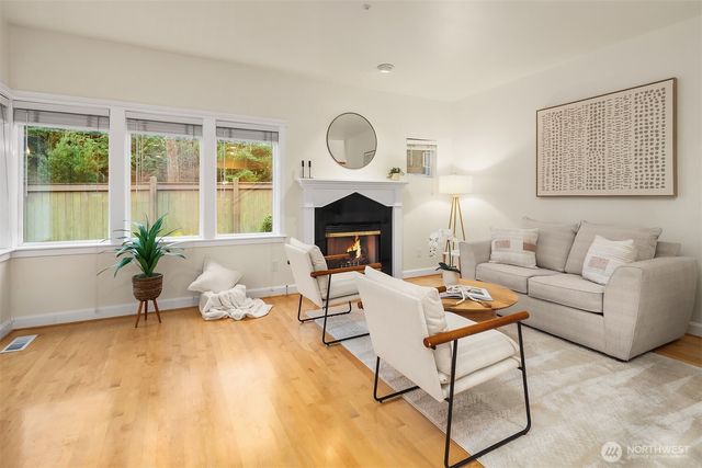 10007 NE 37th Court, Kirkland, WA 98033