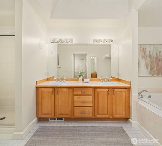 10007 NE 37th Court, Kirkland, WA 98033