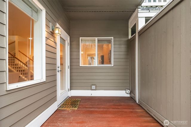 10007 NE 37th Court, Kirkland, WA 98033