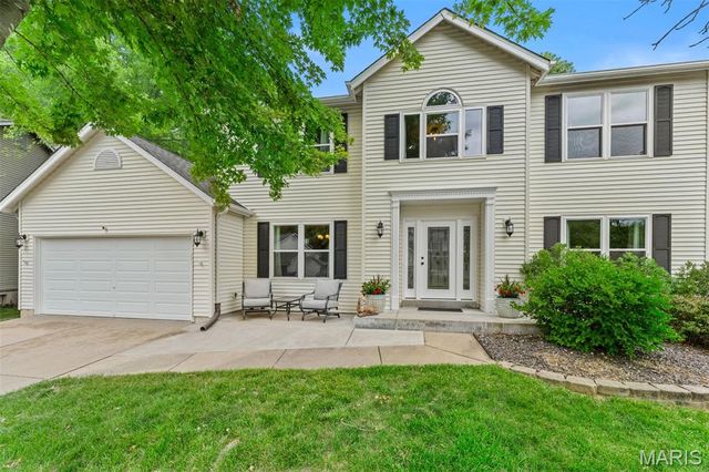 1085 Treeshade Drive, St Peters, MO 63376