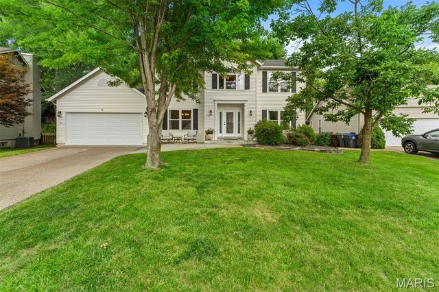1085 Treeshade Drive, St Peters, MO 63376
