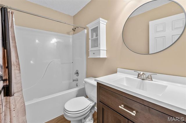 1085 Treeshade Drive, St Peters, MO 63376