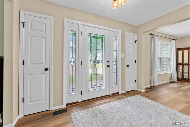 1085 Treeshade Drive, St Peters, MO 63376