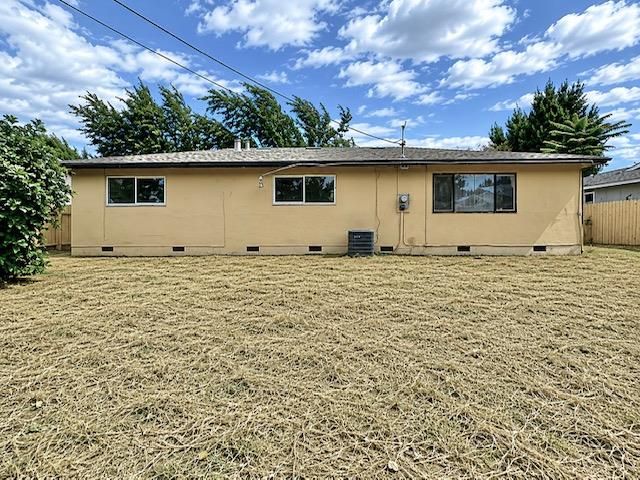 400 Longfellow Ave, Modesto, CA 95351