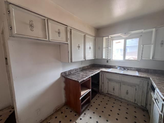 400 Longfellow Ave, Modesto, CA 95351